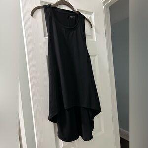 Black Athleta Essence relaxed high low tank, size M